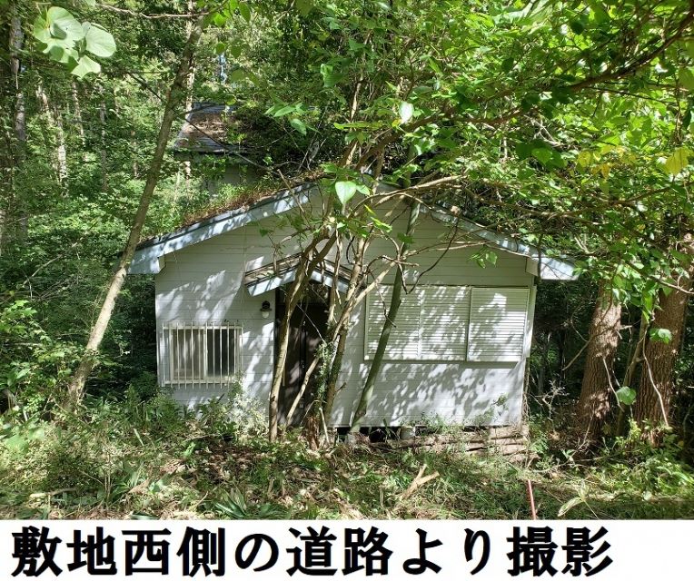 売買 300万円 山梨県北杜市高根町清里 清里高原の静かな森の中 小川がそばを流れる別荘 管理費不要 Sumai リゾート 中古ログハウス 中古別荘 物件検索
